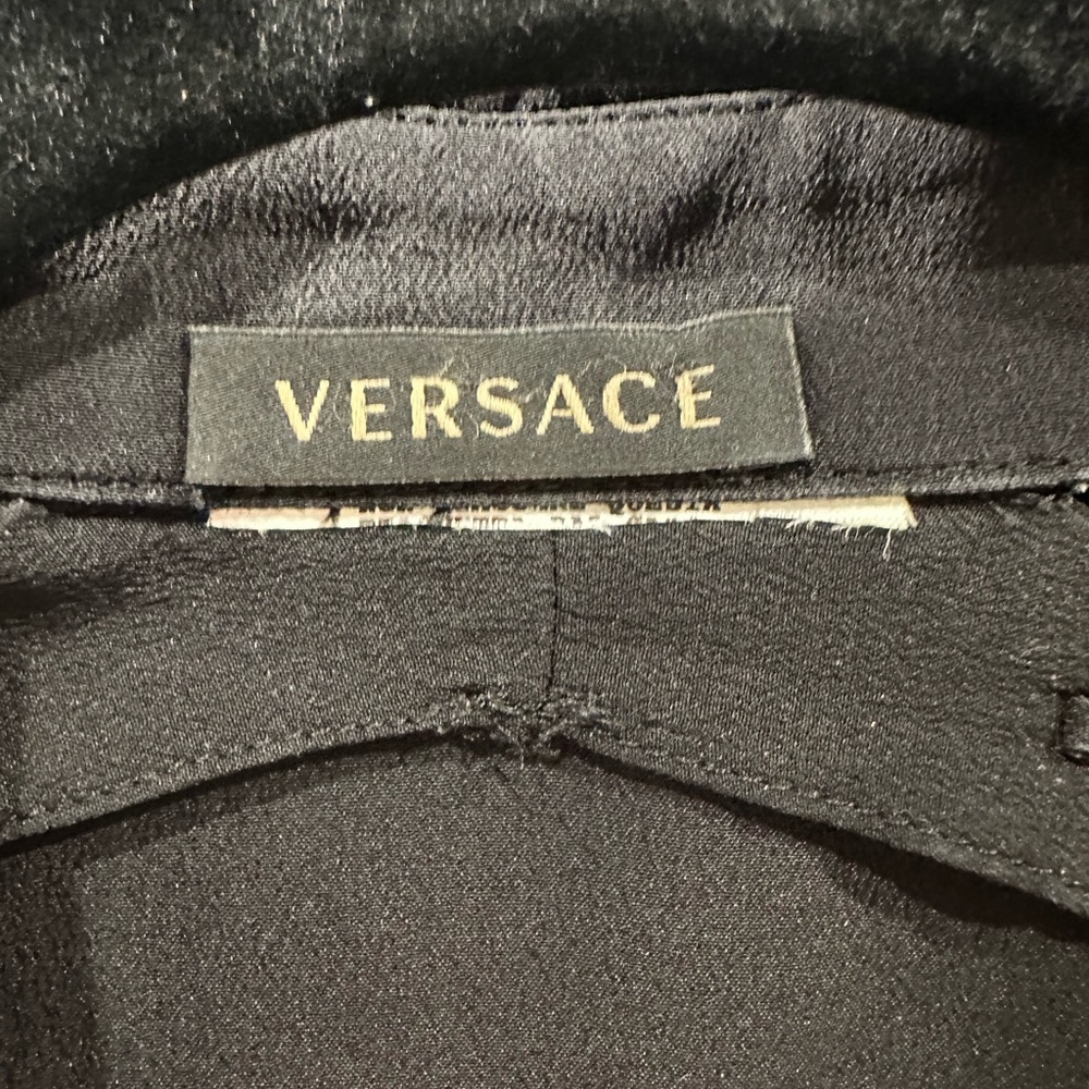 Versace sexy button down - Picture 4 of 4